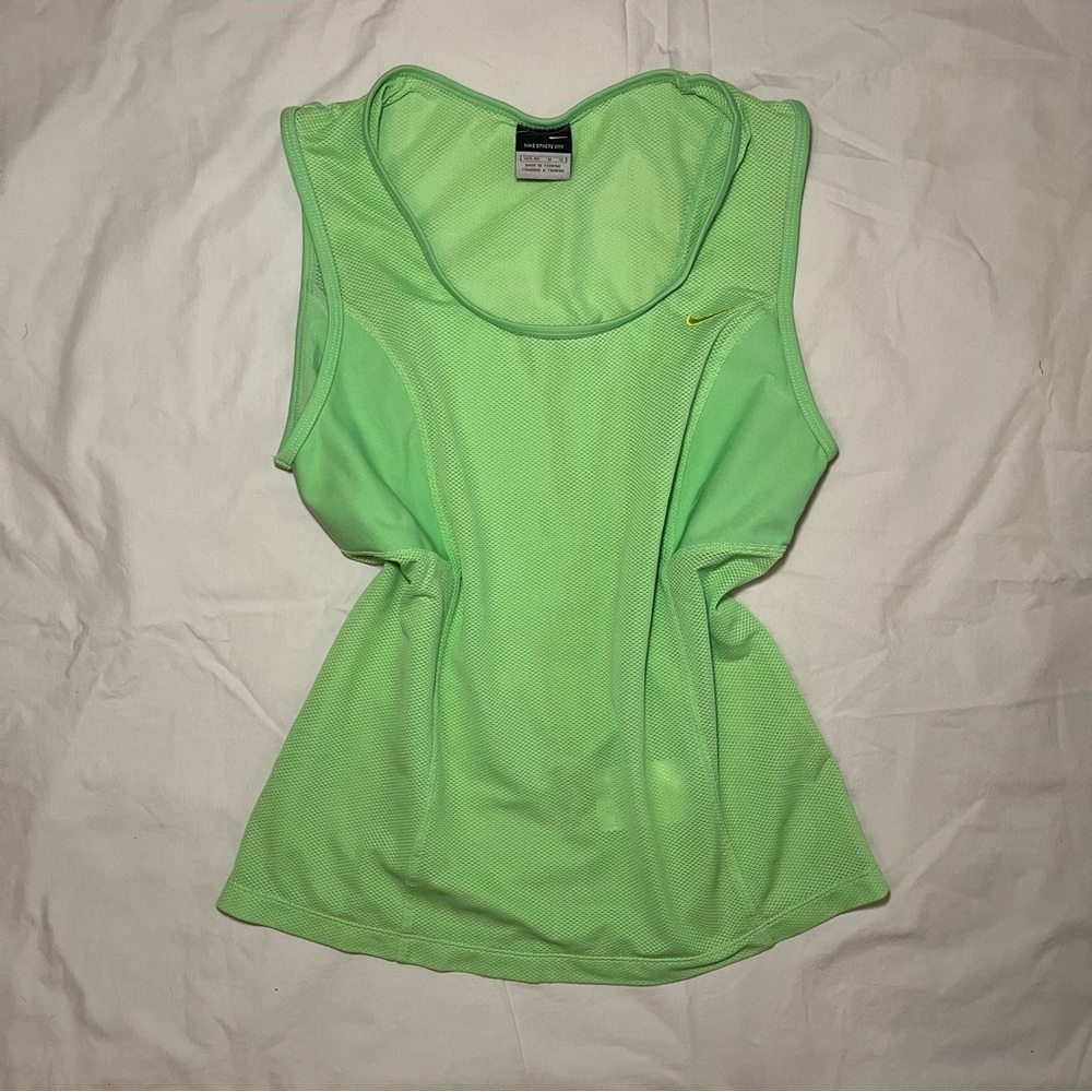 Nike women’s vintage tank top